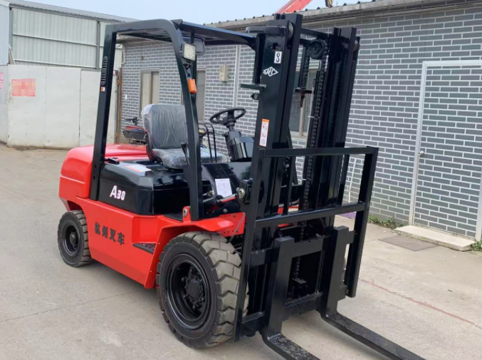 上海叉車出租時(shí)需要掌握哪些技巧呢/>
<blockquote class=